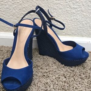 Womens Aldo Navy Blue Wedge Sandal platform heel, size 7.5